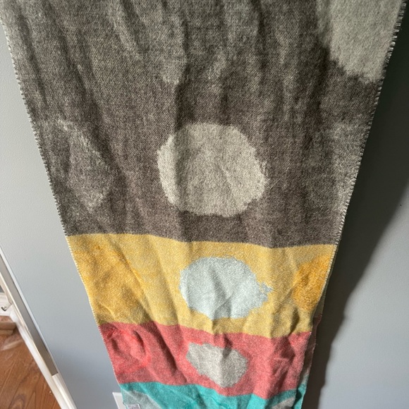 Cashmere-like scarf - Picture 5 of 5